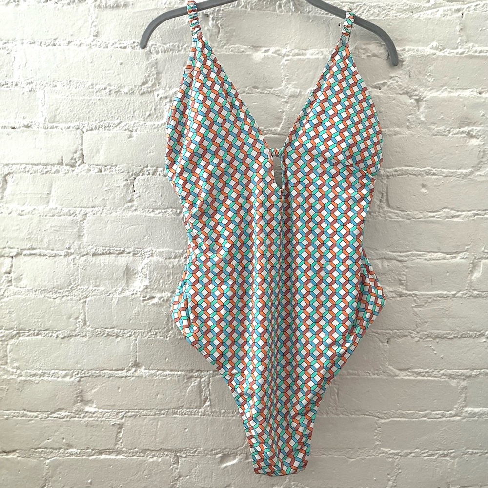 Shade & Shore One Piece Swimsuit Multicolor Geo Print Size XL Beach Swim Vacay - Picture 3 of 13